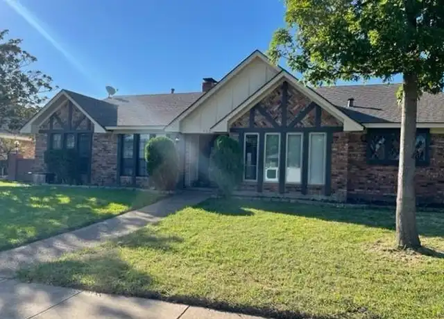Property at 402 Pebblecreek Dr, Garland, TX, 75040, 3 beds, 2 baths, [object Object]
