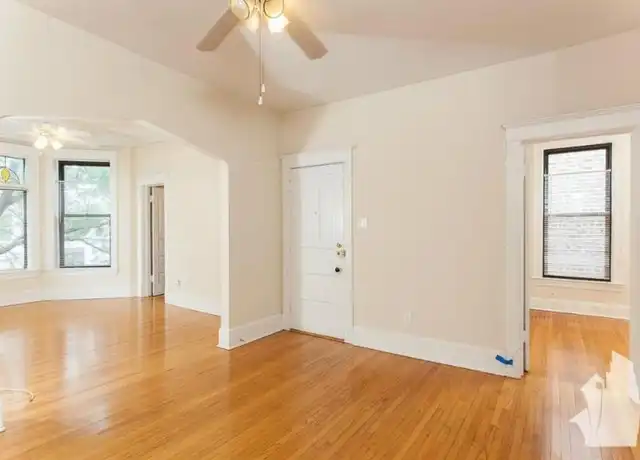 Property at 3525 N Wilton Ave, Chicago, IL, 60657, 2 beds, 1 bath, [object Object]