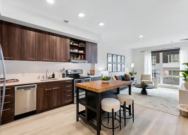 Property at Oxbow49 - 4949 S Landing Dr, Portland, OR, 97239, 1-2 bed, 1-2 bath, [object Object]
