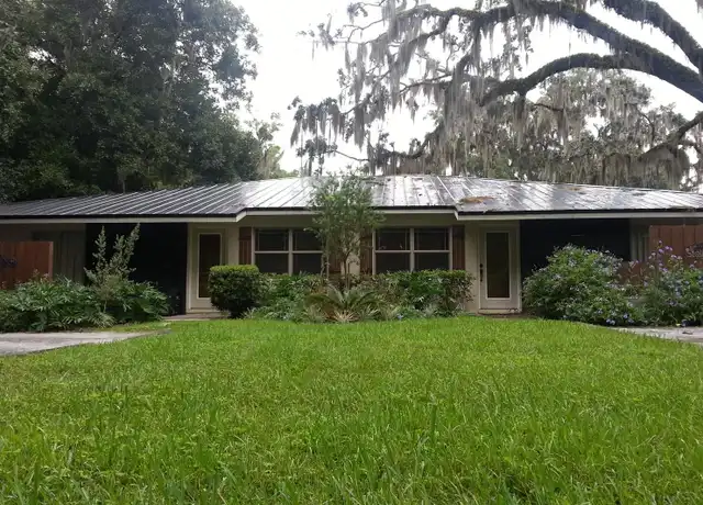 Property at 917 SE 3rd St Unit 300, Ocala, FL, 34471, 2 beds, 1 bath, [object Object]