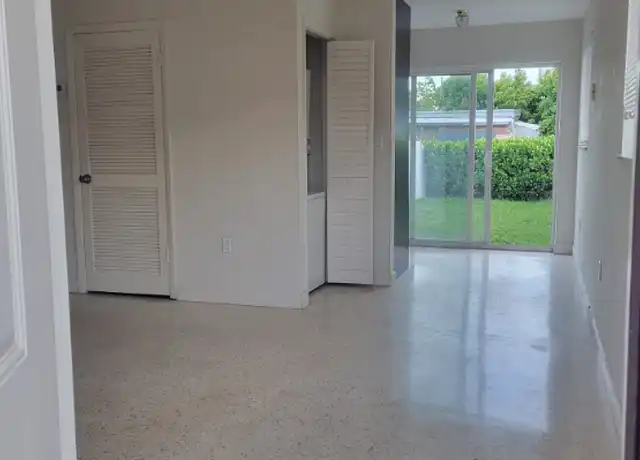 Property at 630 W 17th St Unit 630, Hialeah, FL, 33010, 2 beds, 1 bath, [object Object]