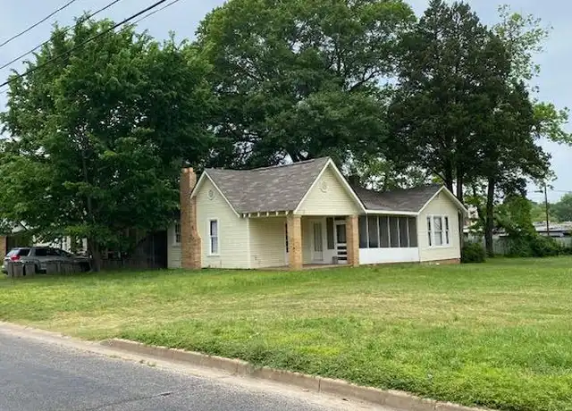 Property at 302 W College St, Athens, TX, 75751, 2 beds, 1 bath, [object Object]