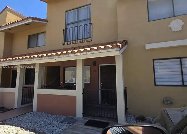 Property at 2770 W 61st Pl #202, Hialeah, FL, 33016, 3 beds, 2 baths, [object Object]