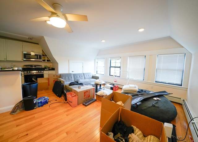 Photo of 219 Commonwealth Ave Unit 44, Chestnut Hill, MA 02467