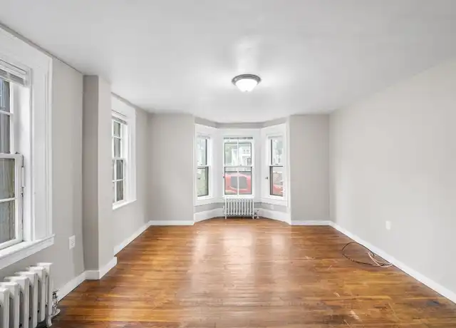 Property at 4 Pearl St Unit 1, Stoneham, MA, 02180, 3 beds, 2 baths, [object Object]