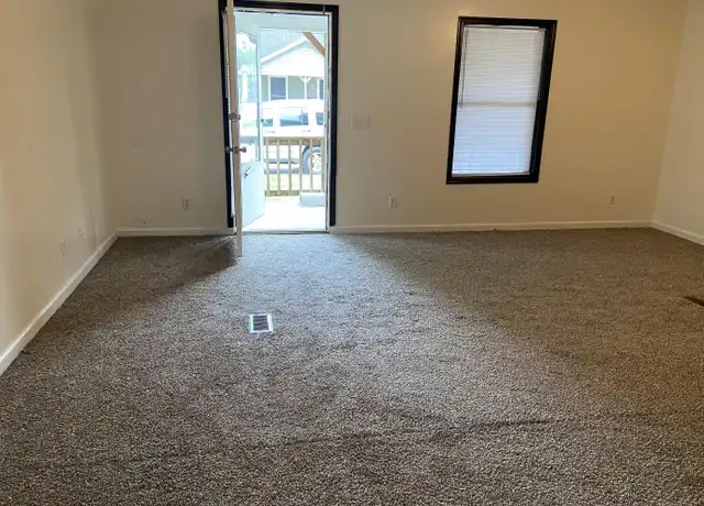Property at 11 Bennett Dr, Ray City, GA, 31645, 3 beds, 2 baths, [object Object]