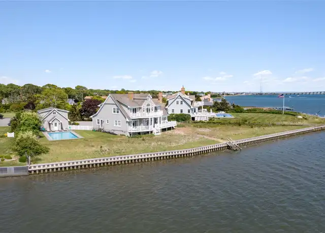 Property at 36 Oak Ln, Hampton Bays, NY, 11946, 4 beds, 3.5 baths, [object Object]