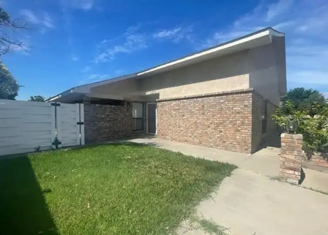 Property at 2604 W 8th St, Roswell, NM, 88201, 2 beds, 2 baths, [object Object]