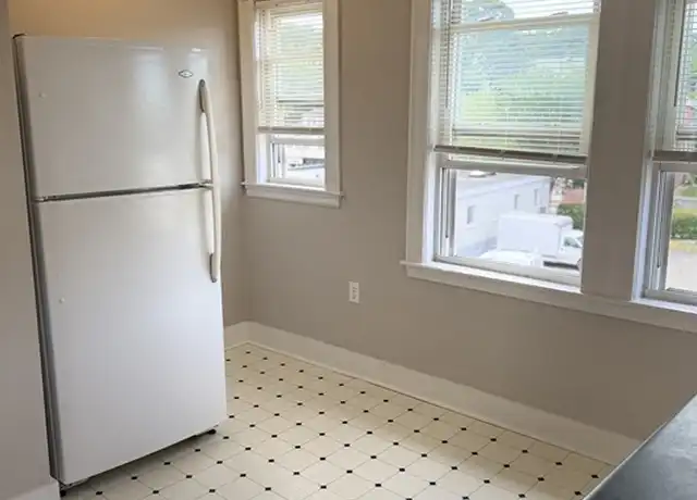 Property at 9 Town Hill St Unit 2, Quincy, MA, 02169, 1 bed, 1 bath, [object Object]