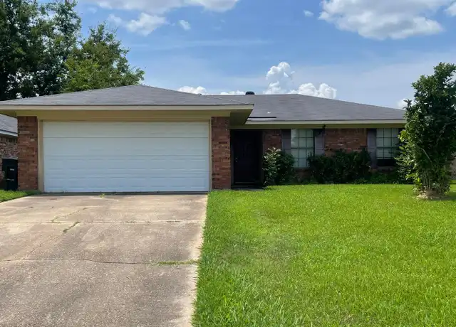 Property at 2433 Brookside Dr, Bossier City, LA, 71111, 3 beds, 2 baths, [object Object]