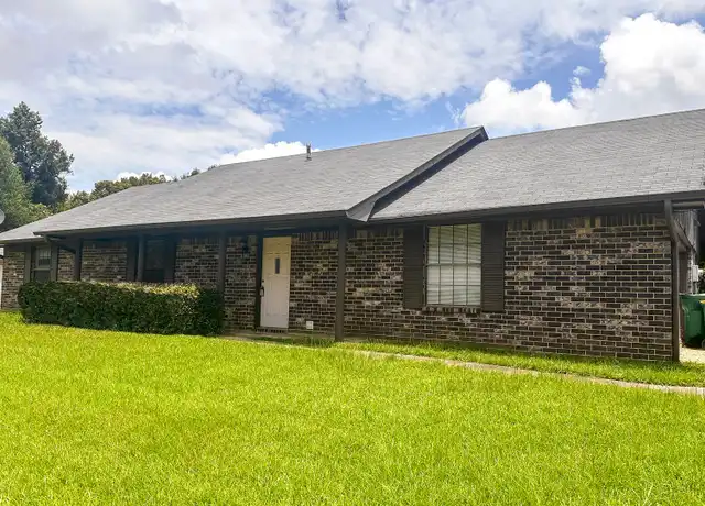 Property at 6108 Cooks Ln, Texarkana, TX, 75503, 3 beds, 2 baths, [object Object]