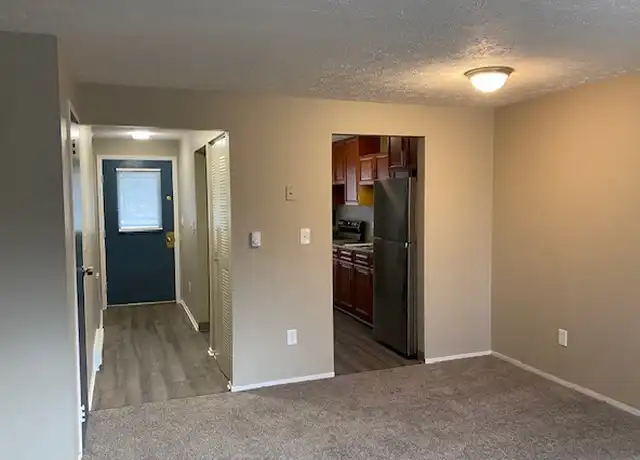 Property at 160 Gluck St, Youngstown, OH, 44505, 2 beds, 1 bath, [object Object]
