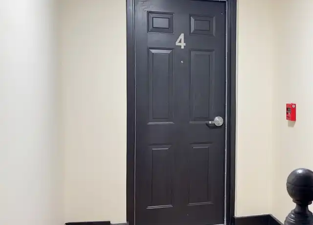 Property at 709 N Duke St, Lancaster, PA, 17602, 1 bed, 1 bath, [object Object]