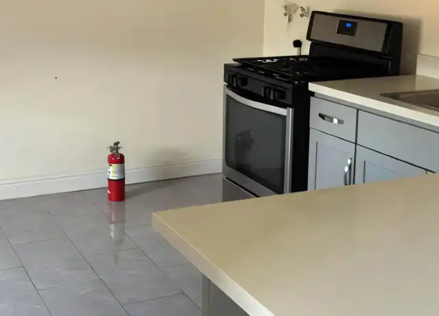 Property at 1131 88th Ave Unit C, Oakland, CA, 94621, 2 beds, 1 bath, [object Object]