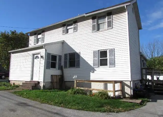 Property at 907 Middle St, Gap, PA, 17527, 2 beds, 1 bath, [object Object]