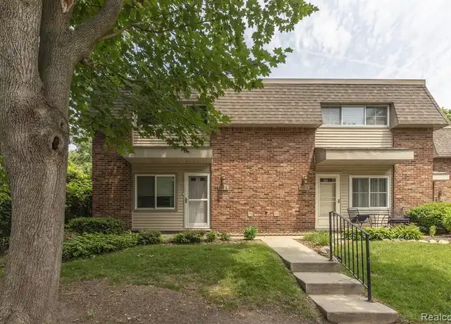 Property at 517 Long Shore Dr Unit A, Ann Arbor, MI, 48105, 2 beds, 1 bath, [object Object]