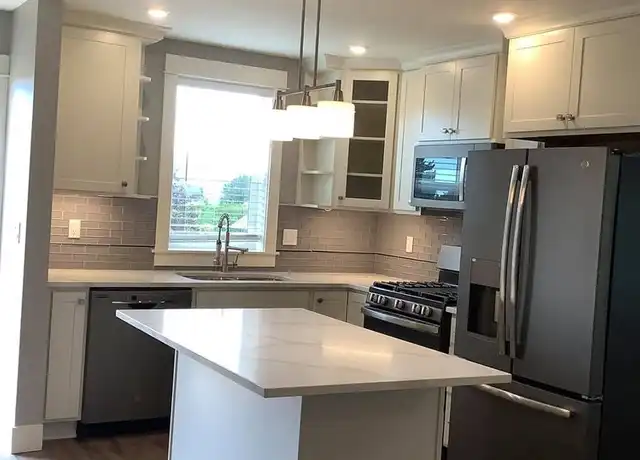 Property at Cherry Park Luxury Townhomes - 1675 SW Cherry Park Rd, Troutdale, OR, 97060, 3 beds, 2 baths, [object Object]