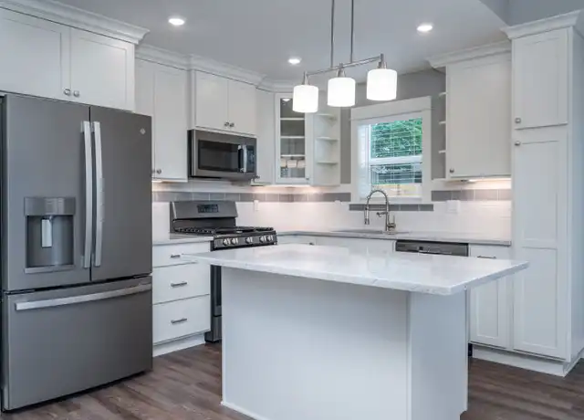 Property at Cherry Park Luxury Townhomes - 1675 SW Cherry Park Rd, Troutdale, OR, 97060, 2-3 beds, 2-2.5 baths, [object Object]