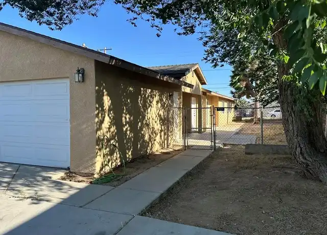 Property at 16585 Pine St, Hesperia, CA, 92345, 3 beds, 2 baths, [object Object]