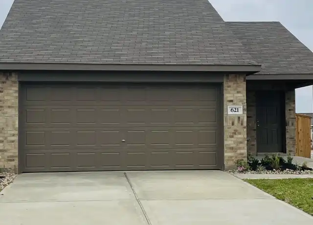 Property at 621 Roaring Falls Dr, Willis, TX, 77378, 4 beds, 2 baths, [object Object]