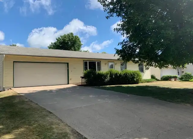 Property at 704 Sunrise Ave, Sanborn, IA, 51248, 3 beds, 2 baths, [object Object]