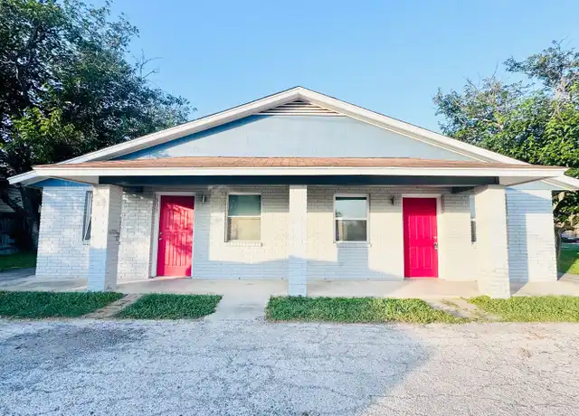 Property at 301 Haeckerville Rd, Cibolo, TX, 78108, 2 beds, 1 bath, [object Object]
