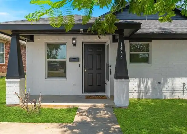 Property at 1433 E Robert St, Fort Worth, TX, 76104, 3 beds, 2 baths, [object Object]