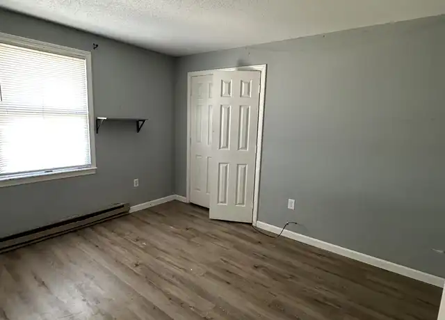 Property at 314 Laurel Hill Ave Unit 316, Norwich, CT, 06360, 3 beds, 1 bath, [object Object]
