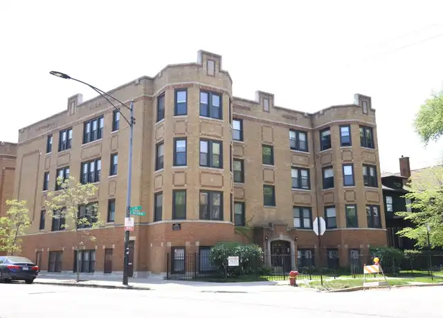 Property at 1417 W Hutchinson St Unit I, Chicago, IL, 60613, 2 beds, 1 bath, [object Object]