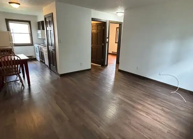 Property at 1122 7th St S Unit 2, La Crosse, WI, 54601, 2 beds, 1 bath, [object Object]