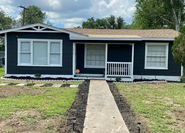 Property at 1413 E Corpus Christi St, Beeville, TX, 78102, 3 beds, 1 bath, [object Object]
