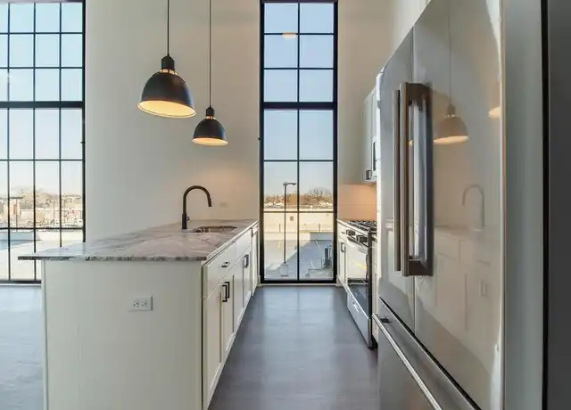 Property at 6 Corners Lofts - 4714 W Irving Park Rd, Chicago, IL, 60641, 0-1 beds, 1 bath, [object Object]