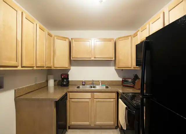 Property at Sturbridge Meadows - 90 Hall Rd, Sturbridge, MA, 01566, 2 beds, 1-1.5 bath, [object Object]