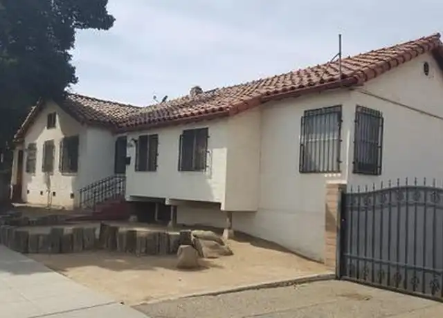 Property at 2605 Merced St, Fresno, CA, 93721, 3 beds, 1 bath, [object Object]