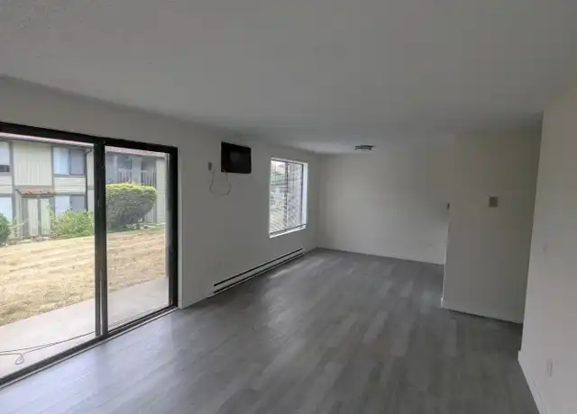 Property at 2212 N Houk Rd Unit 06, Spokane Valley, WA, 99216, 2 beds, 1 bath, [object Object]