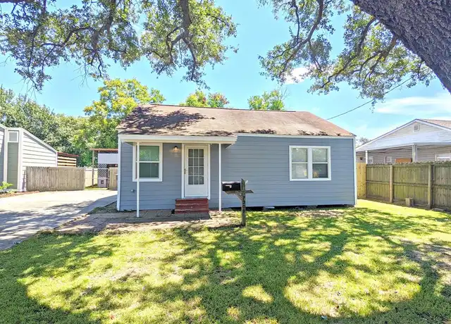 Property at 7200 Leonard St, Groves, TX, 77619, 3 beds, 2 baths, [object Object]