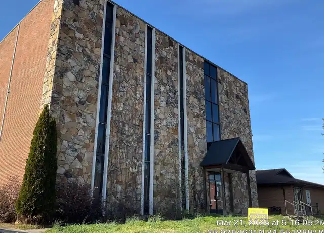 Property at 415 Devonia St Unit 00415D-401, Harriman, TN, 37748, 3 beds, 1 bath, [object Object]