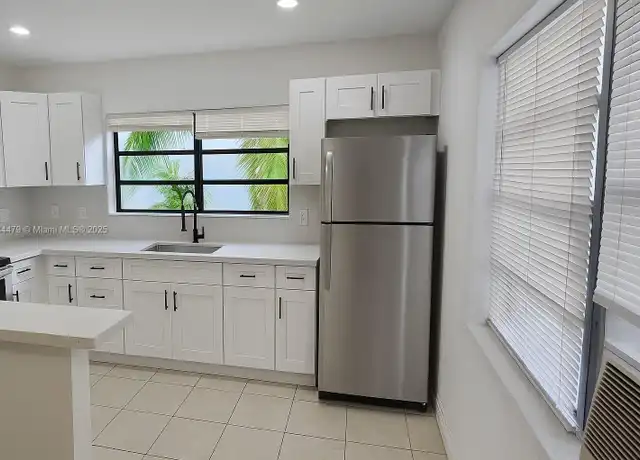 Property at 417 NW 2nd Ave Unit 9, Hallandale Beach, FL, 33009, 2 beds, 1 bath, [object Object]