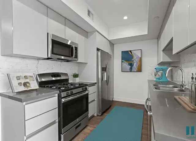Property at Rosewood Heights Apartments - 4909 Rosewood Ave, Los Angeles, CA, 90004, 3 beds, 3 baths, [object Object]
