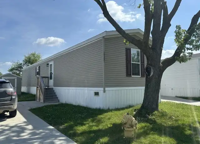 Property at 15331 Enchante Dr Unit 891, Clinton Township, MI, 48038, 3 beds, 2 baths, [object Object]