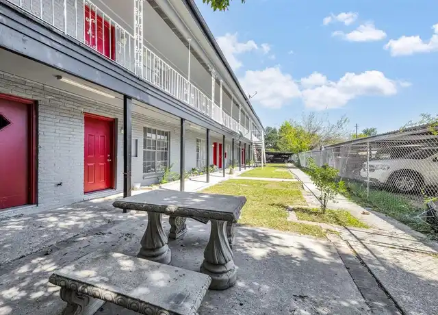 Property at 3040 Golfcrest Blvd, Houston, TX, 77087, 2 beds, 1 bath, [object Object]