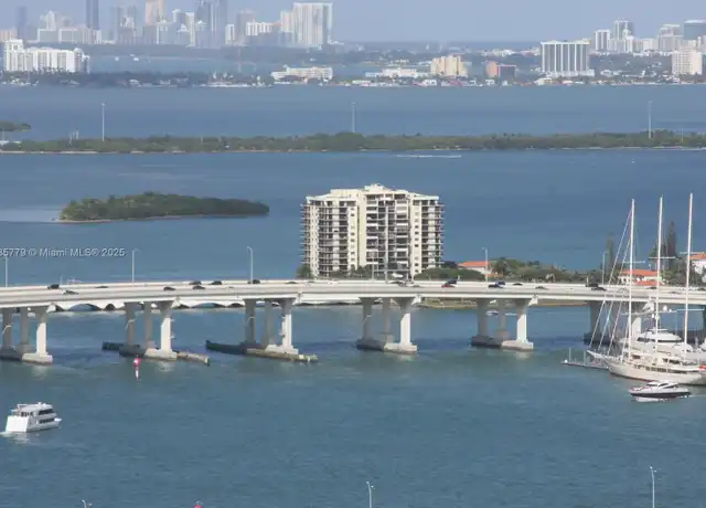 Property at 300 S Biscayne Blvd Unit T-3511, Miami, FL, 33131, 1 bed, 1 bath, [object Object]