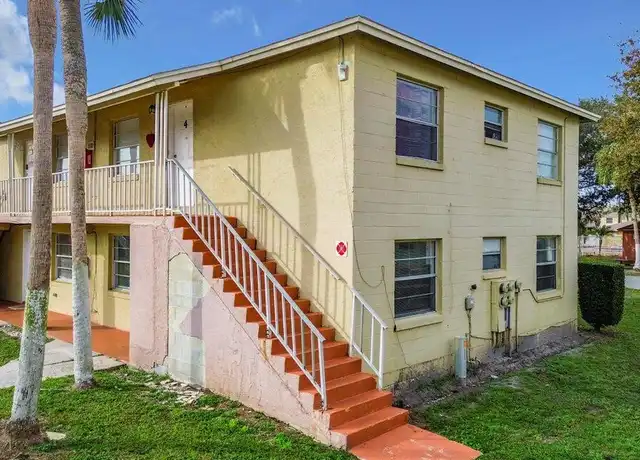 Property at 694 Michigan Ct #2, Saint Cloud, FL, 34769, 2 beds, 1 bath, [object Object]