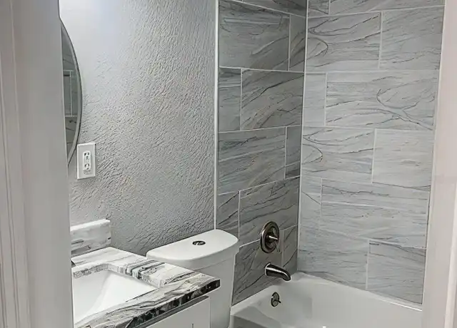 Property at 221 Venice East Blvd, Venice, FL, 34293, 3 beds, 2 baths, [object Object]