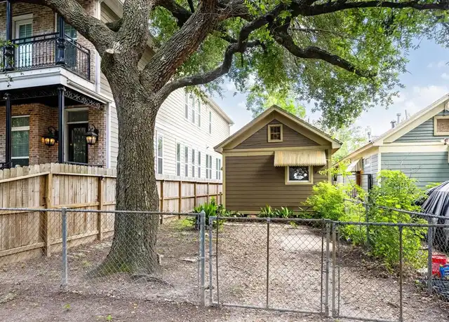 Property at 426 W 27th St, Houston, TX, 77008, 1 bed, 1 bath, [object Object]