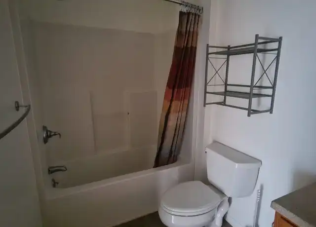 Property at 526 E 9 Mile Rd Unit 526, Ferndale, MI, 48220, 2 beds, 1.5 baths, [object Object]