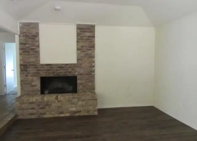 Property at 9516 Summerhill Ln, Dallas, TX, 75238, 3 beds, 2 baths, [object Object]