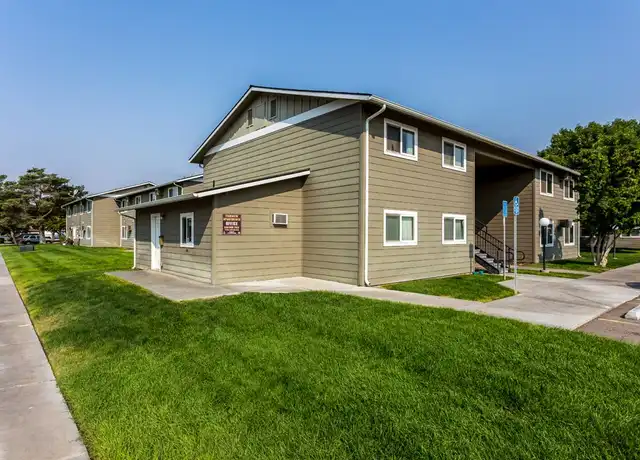 Property at 555 NW 9th St Unit 102, Ontario, OR, 97914, 2 beds, 1 bath, [object Object]