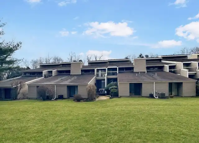 Property at 7 Hillside Ct, Clinton, NJ, 08809, 1 bed, 1 bath, [object Object]