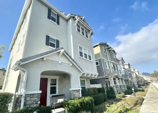 Property at 9110 Foster Ln, Chatsworth, CA, 91311, 4 beds, 3.5 baths, [object Object]